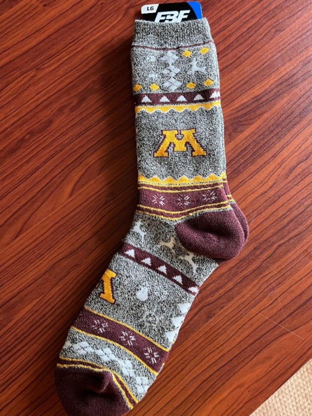 For Bare Feet FBF Minnesota MN Golden Gophers NCAA Crew Socks Men’s Large Winter